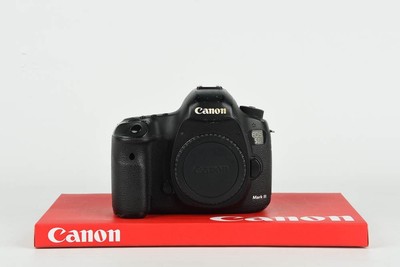 Canon 5D Mark III + battery grip + 2-YEAR WARRANTY