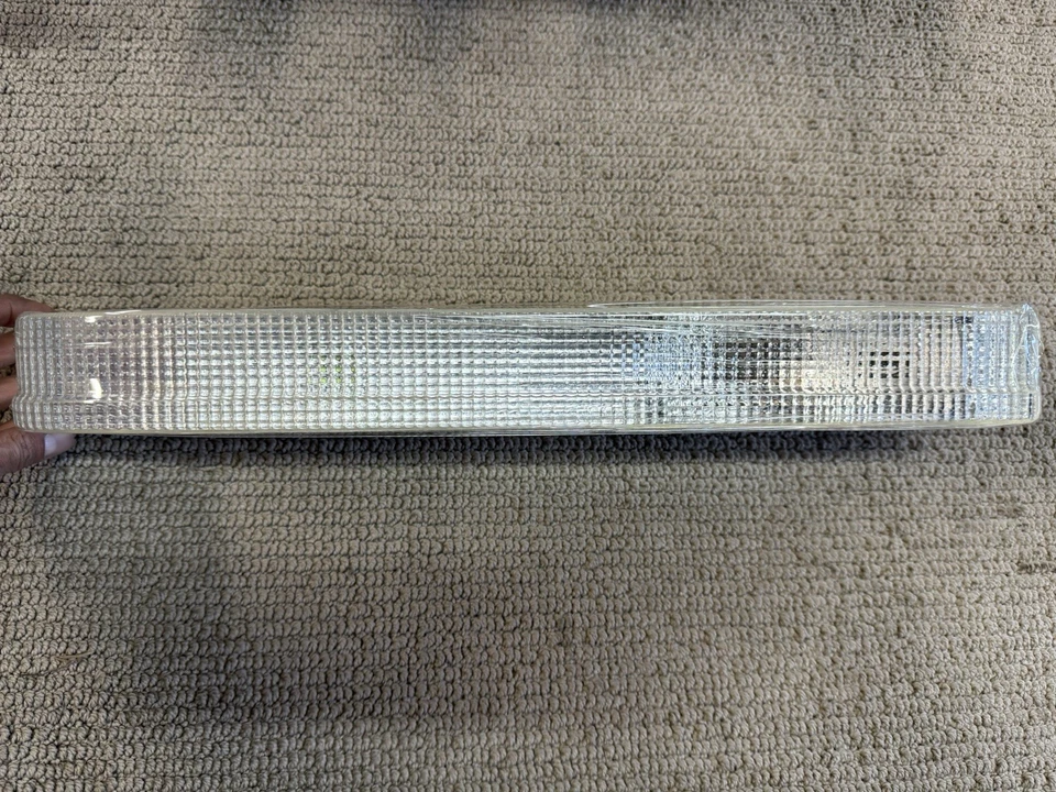 Volvo 740 Left Front Lower Blinker  Parking Light Under Left Headlight NEW - Image 2 of 4