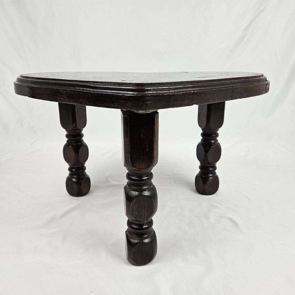 Vintage Heart Milking Stepstool Footstool Stool Plant Stand Primitive Bathroom  - Image 4 of 4