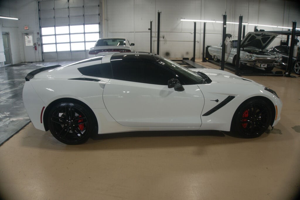 2016 Arctic White Chevrolet Corvette   | C7 Corvette Photo 6