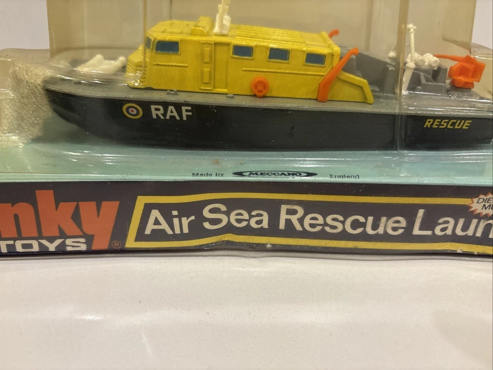 1970's Vintage Dinky Toys Air Sea Rescue Launch 678 in original blister pack box - Image 2 of 4