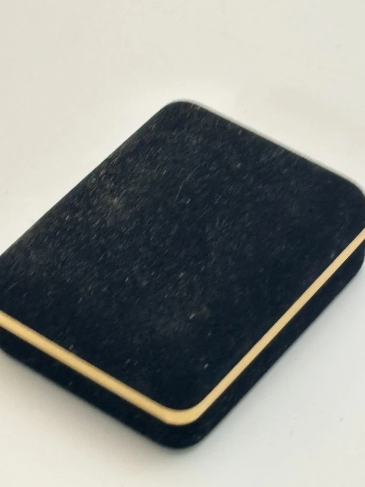 Винтажные запонки Pierre Cardin из натурального черного оникса квадратные золотистые - Изображение 4 из 4