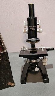 Ernst Leitz Wetzlar NR 450593 Vintage Microscope In Case With Extra Lenses Case