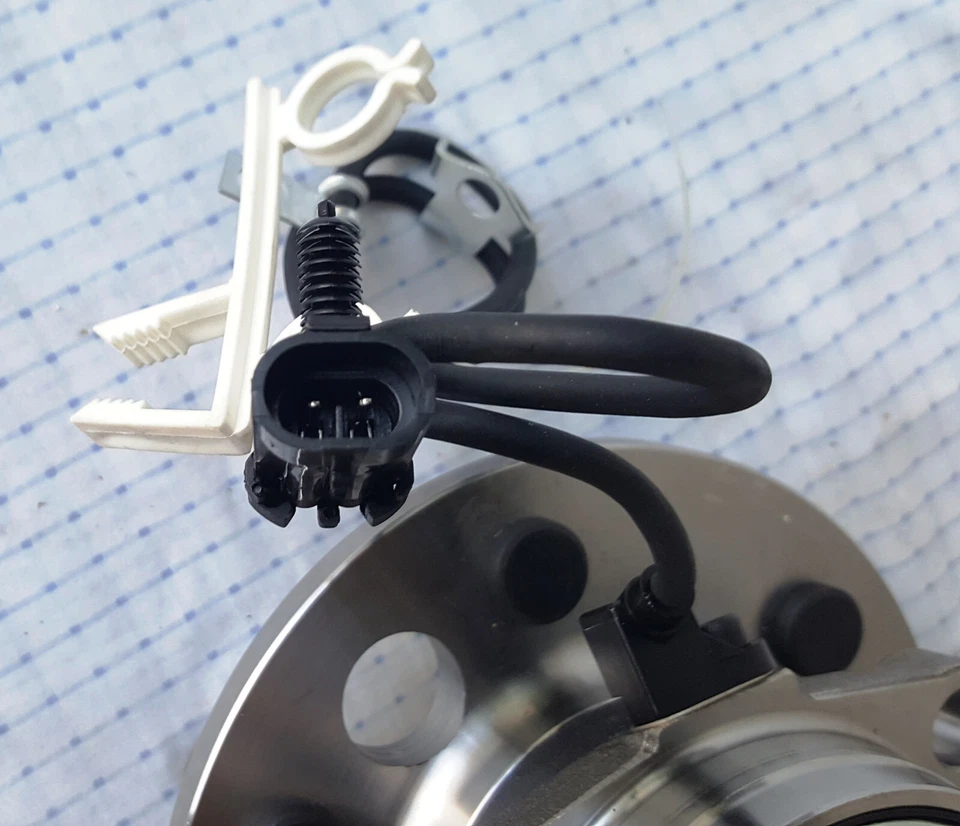 Front Wheel Bearing Hub for 95-99 Chevy GMC K1500 Suburban Yukon 6-Lug 4x4 - Image 3 of 4