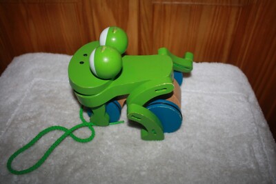 Melissa and Doug Wooden Deluxe Frolicking Frog Pull Toy VGC | eBay