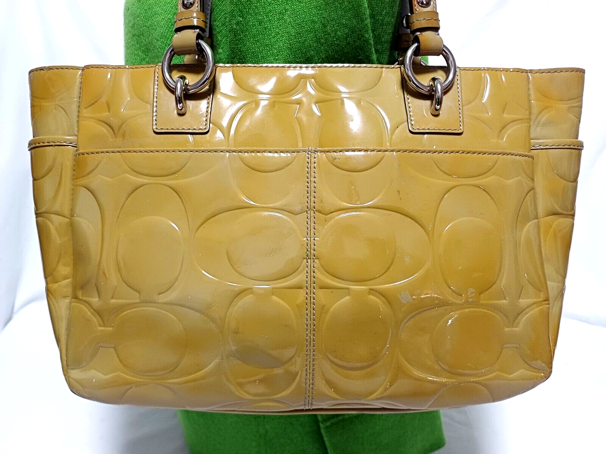 バッグ coach Coach East West Gallery Embossed Black Patent Leather