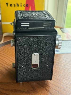⭐️Yashica Yashicaflex Model A TLR 6x6 Film Camera w/Case & Box