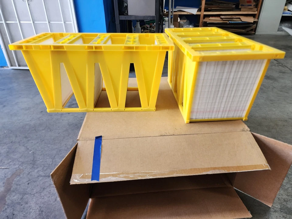 Lote de 2 filtros Aerostar FP Mini plisados 12"x24"x12" Merv14 1000 CFM 40039H-P Foto 2 de 4