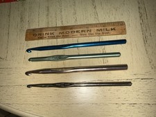 Boye and Susan Bates vintage set of 4 aluminum Colorful Crochet Hooks