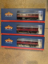 3x Bachmann Suburban Coaches 34-608A X2, 34-631A