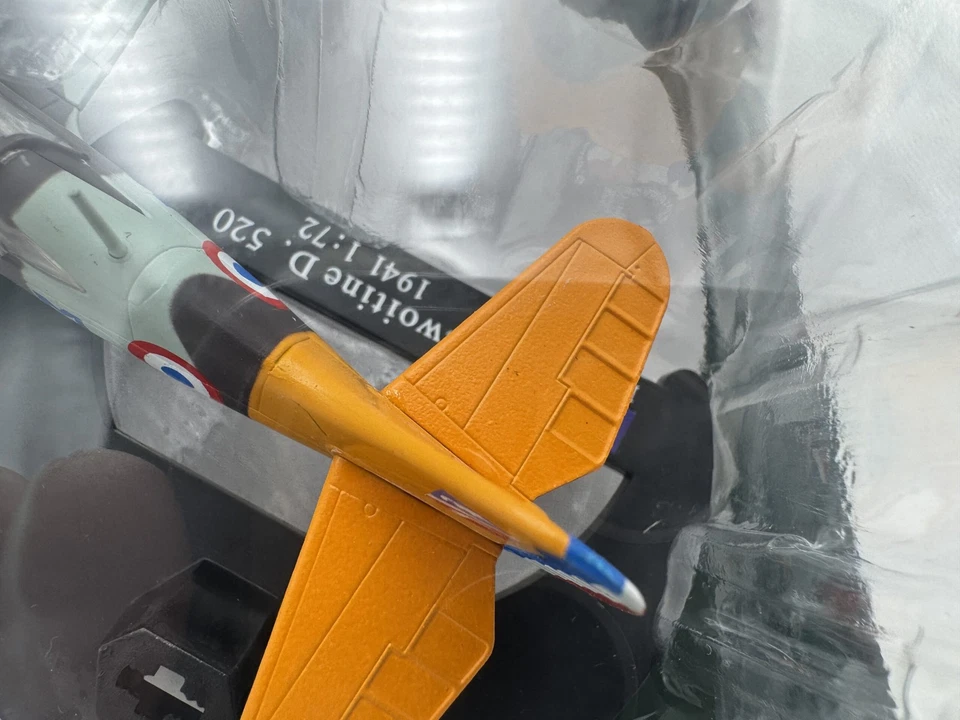 DIE CAST 1/72 " DEWOITINE D.520 1941 " AEREO DELLA II GUERRA HACHETTE - Immagine 2 di 2