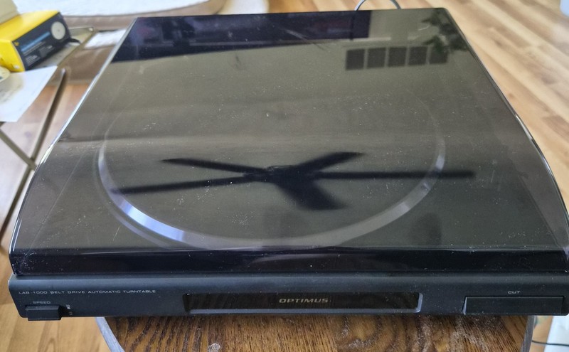 Optimus LAB-1000 Belt Drive Automatic Turntable Radio Shack Vintage Original Box
