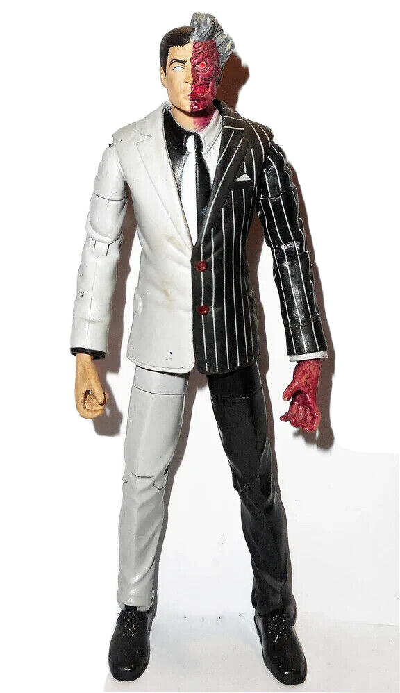 DC universe TWO FACE 2007 select sculpt batman classics black