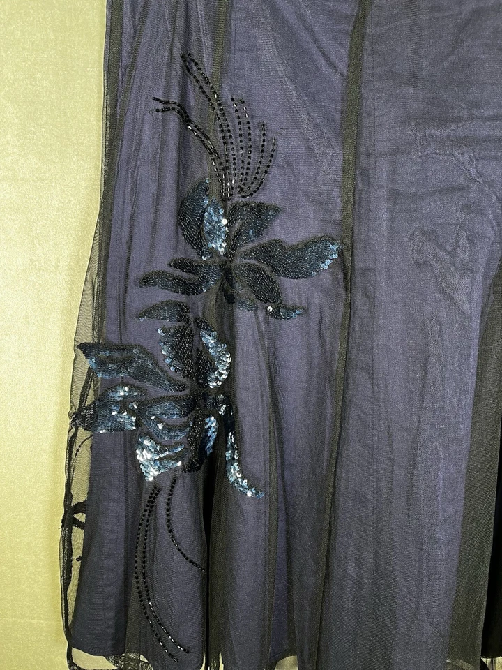 Falda French Connection Gótica Bruja Negra Púrpura Floral Bordada Lentejuelas 8 Foto 2 de 4