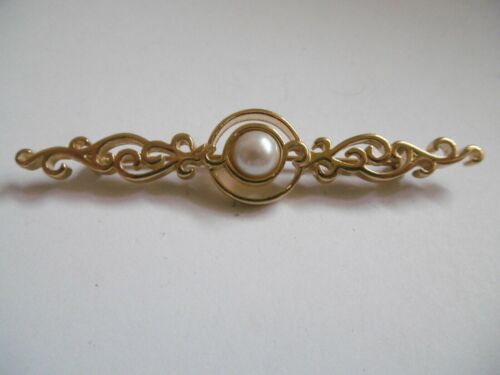 LOVELY MONET GOLD TONE & SIMULATED PEARL BROOCH - Picture 1 of 4