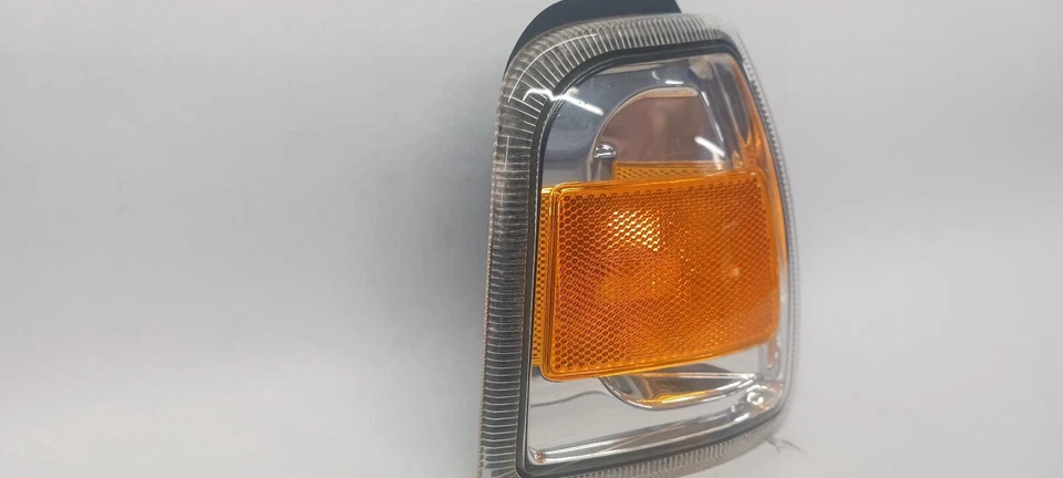 '06-'11 FORD RANGER Right Passenger Front Lamp Park Turn Signal OEM - Imagem 2 de 4