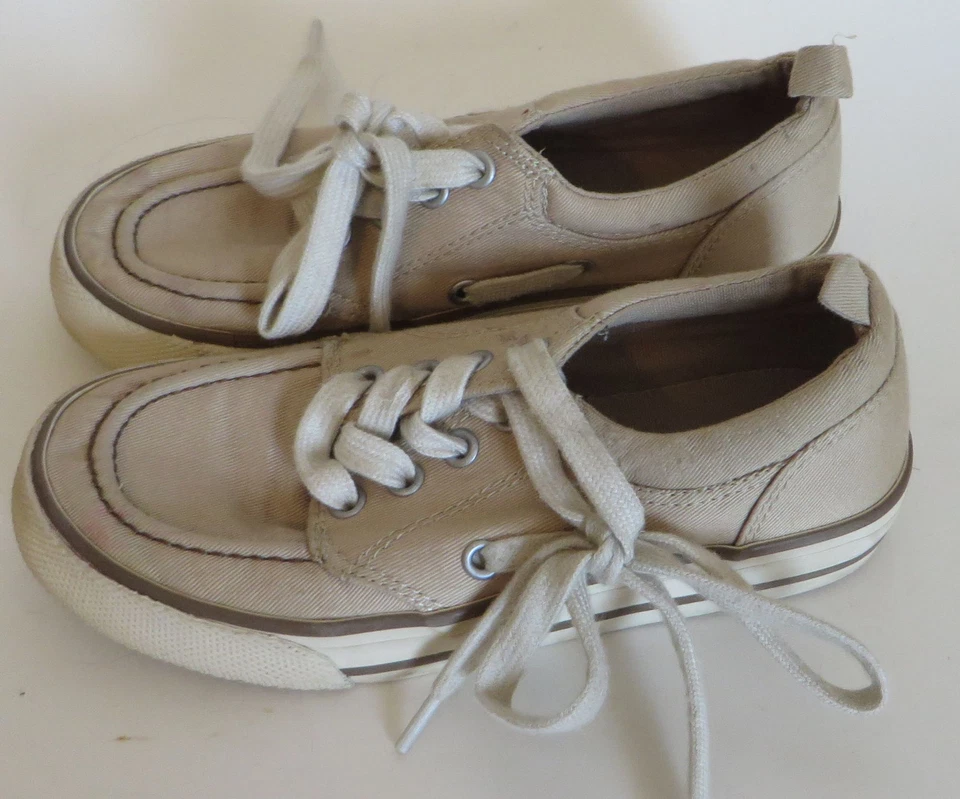 Zapatillas de lona Old Navy para niños talla 13 Foto 3 de 4