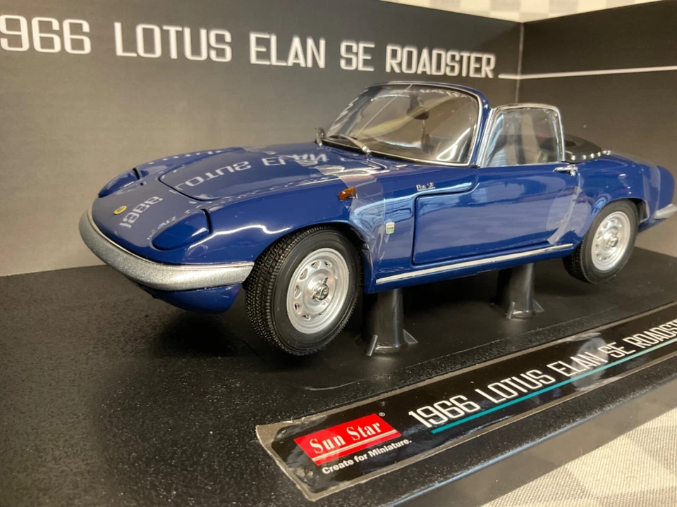 1/18 SUN STAR 4055 1966 LOTUS ELAN SE ROADSTER ROYAL BLUE CONVERTIBLE - Image 4 of 4