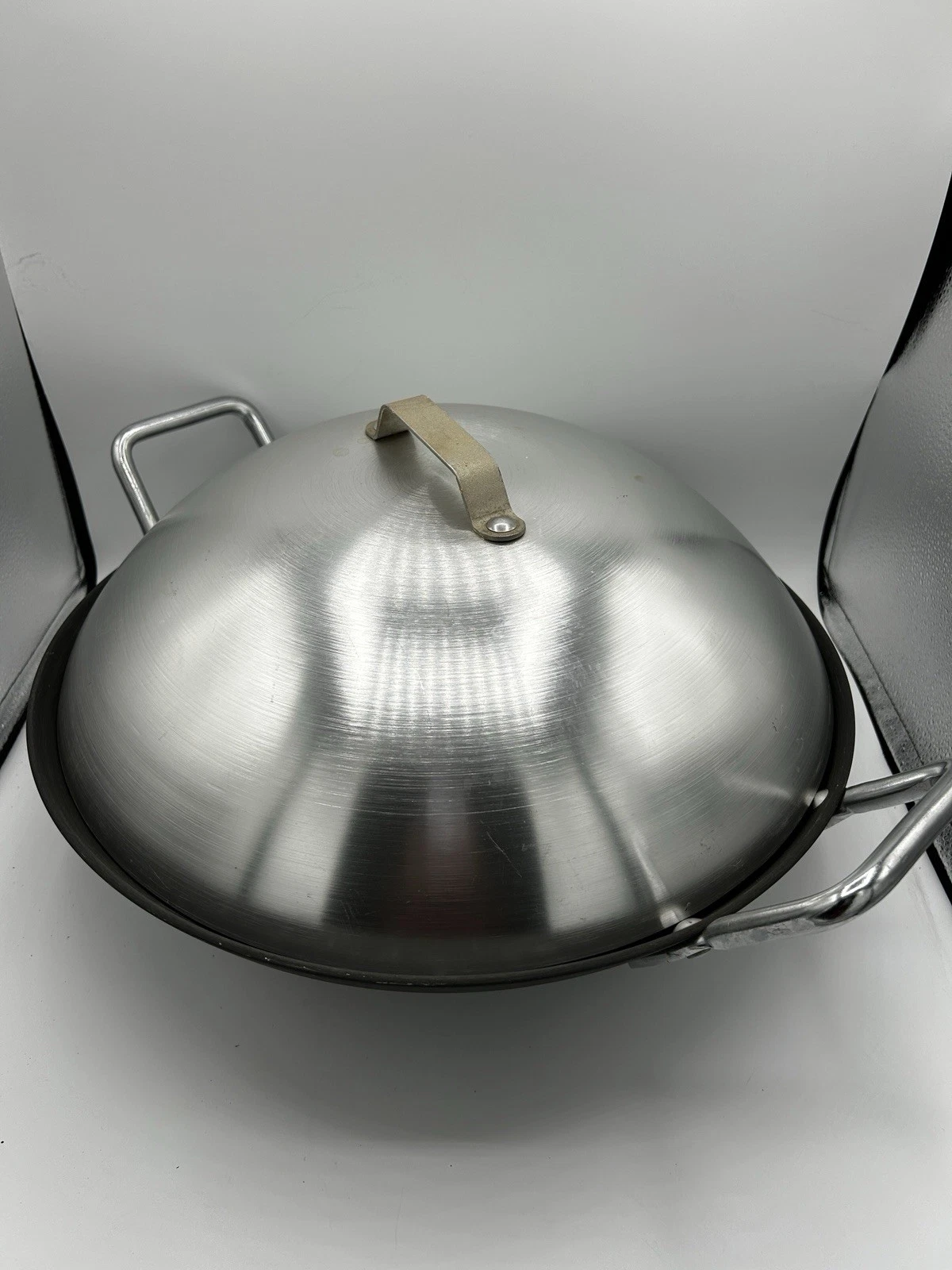 Commercial Aluminium Cookware WOK 14" No Stick Dbl Handles & Stainless Lid OHIO
Opens in a new windo