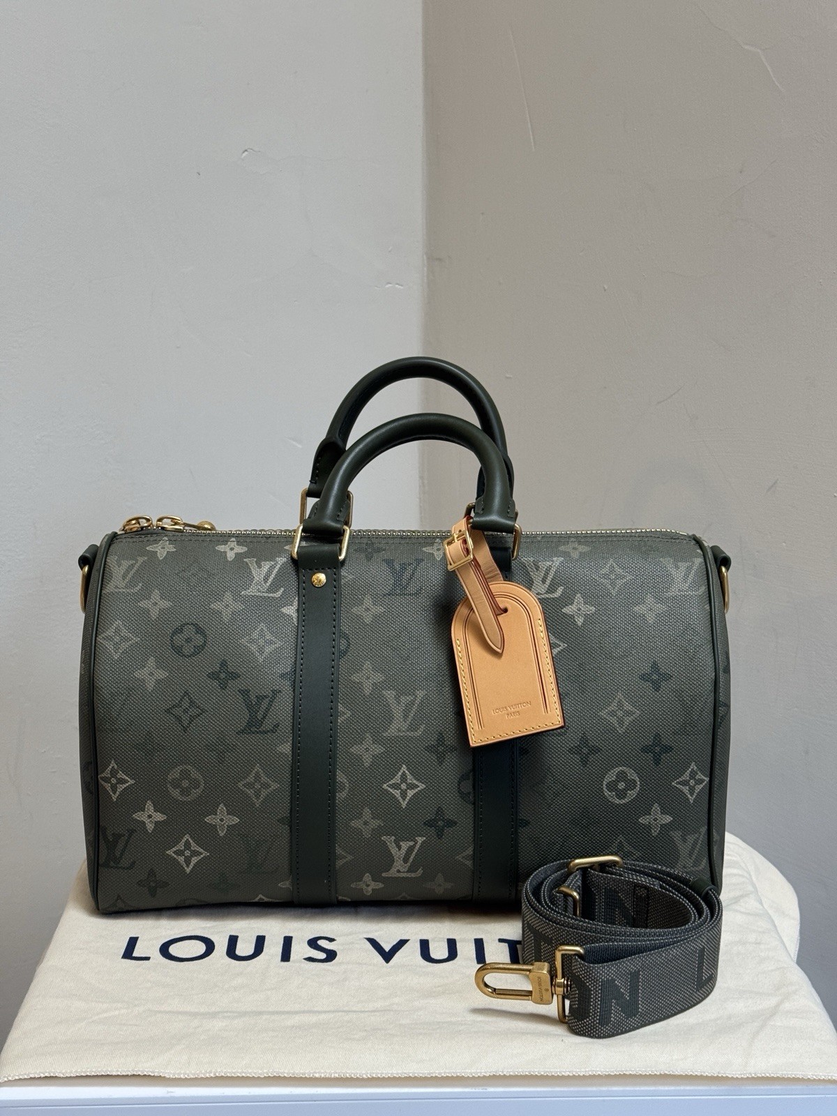 Louis Vuitton Keepall Bandoulière 35 Monogram Surplus Khaki Green M27054