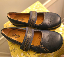 Clarks Active Air Womens Navy Leather Mary Ja...