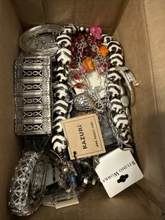 Fabulous Large New/ Vintage Jewelry Lot! All Wearable! 4.4lbs! Some Signed!