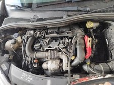 Filtre à air Peugeot 208