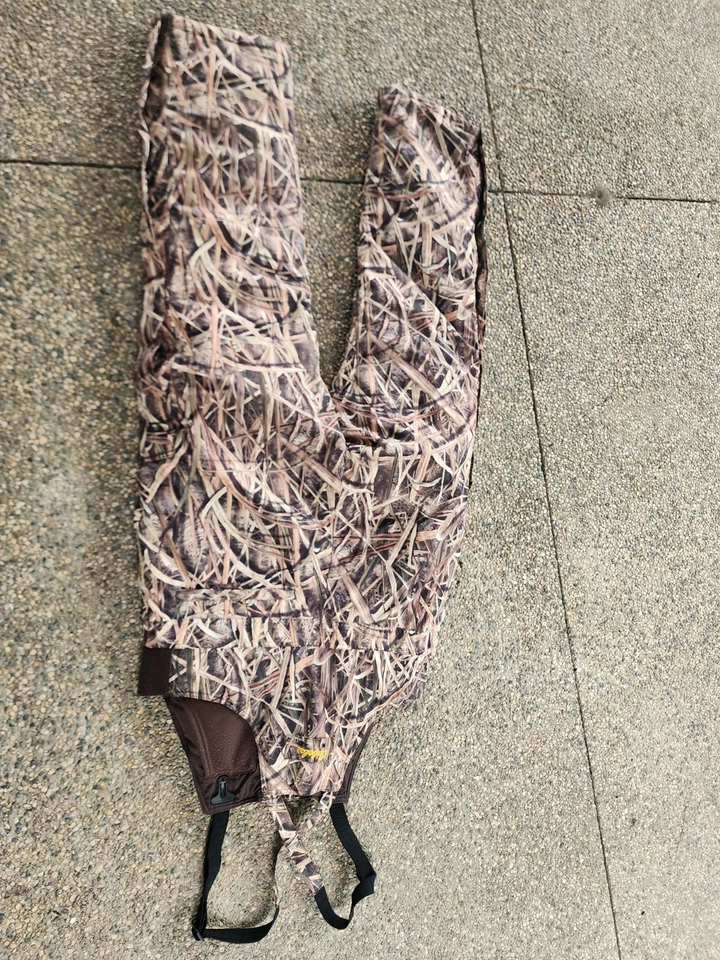 Cabela's Dry Plus Insulated Hunting Bib's Mossy Oak Shadow Grass Sz Large  - Image 2 of 4