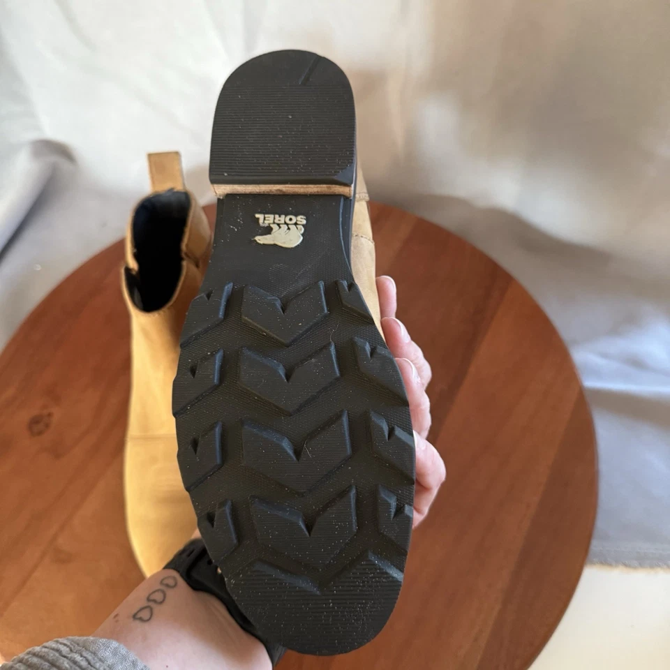 Sorel Emelie II Chelsea Waterproof  Pull On Casual Ankle Bootie Tan Women's 7.5 - Image 4 of 4