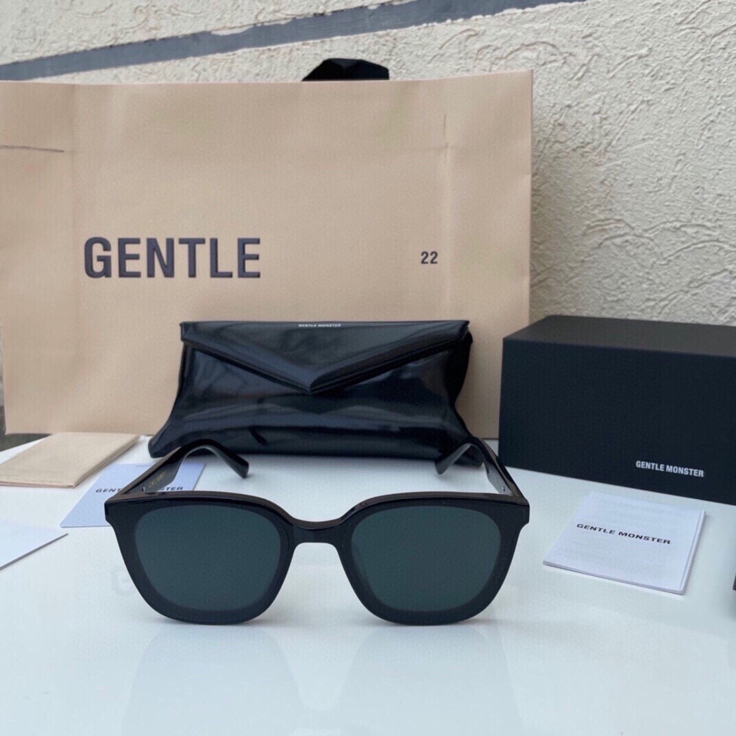GentleMonster Sunglasses Lilit 01 Black Frame Black Lenses