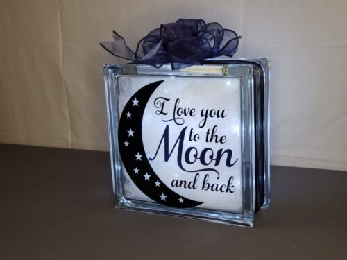 "Love You to the Moon and Back" Phrase Decorated Glass Block - Lights Up - Afbeelding 1 van 9
