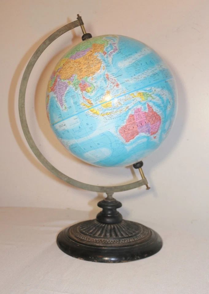 antiguo ornamentado hierro fundido madera latón terrestre mundo mesa globo soporte mapa  Foto 4 de 4