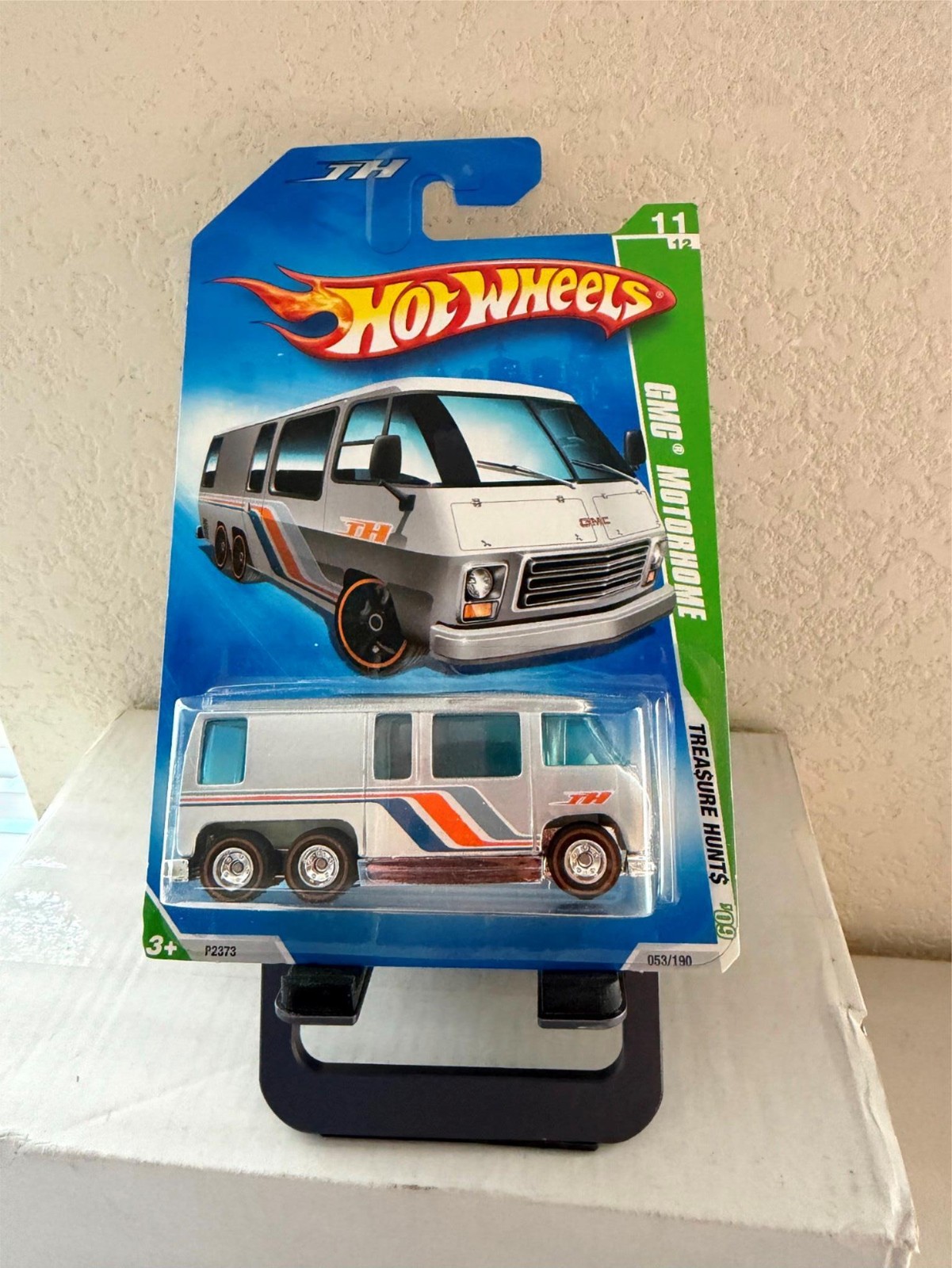 Hot Wheels 2009 Super Treasure Hunt GMC Motorhome J1