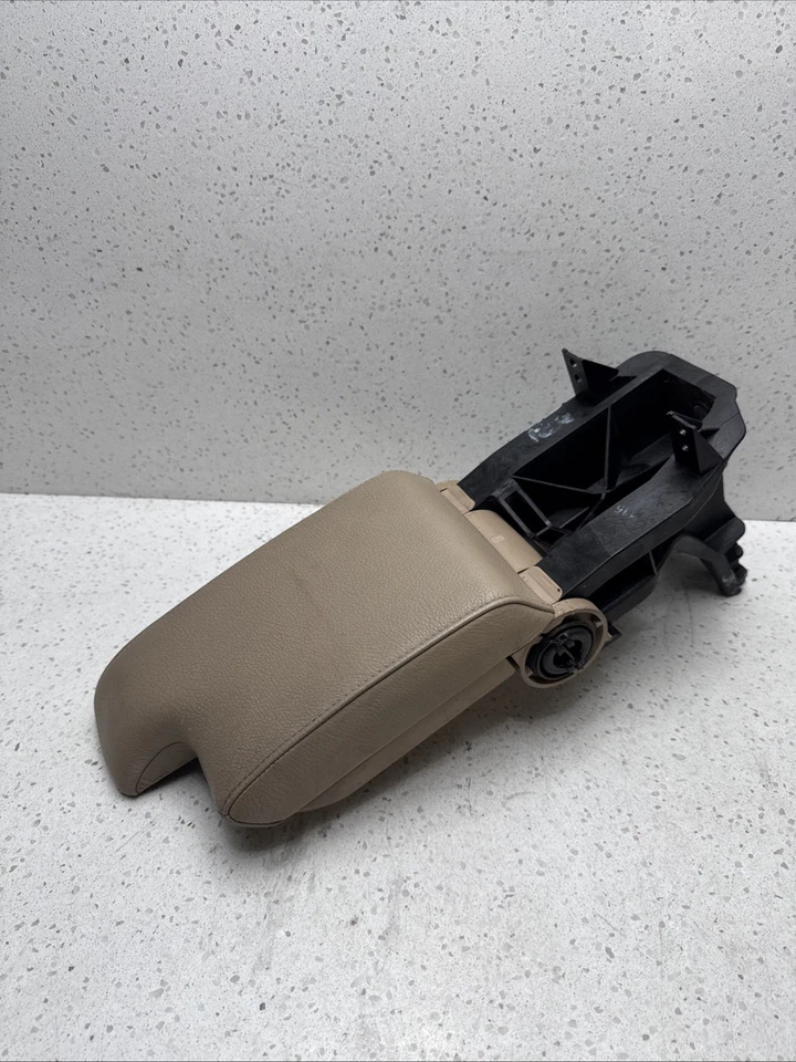 2005 BMW 325I подлокотник желтовато-коричневый - Изображение 3 из 4