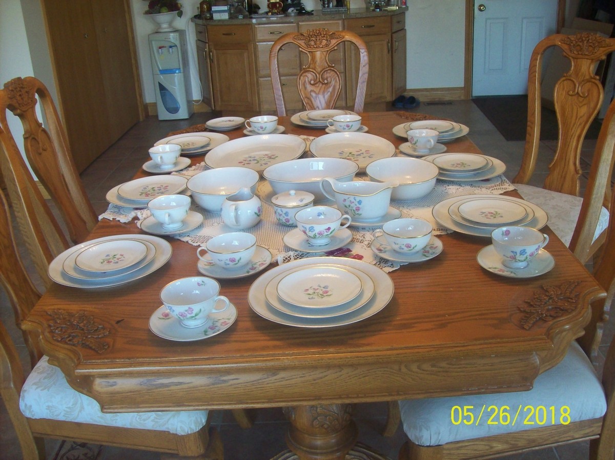 Porzellanfabrik Arzberg Bayern 65 Piece Group Porcelain China PInk