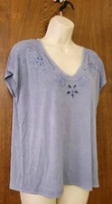 NWT wash-out Blue American Eagle Soft & Sexy Floral Embroidered Eyelet Tee sz M