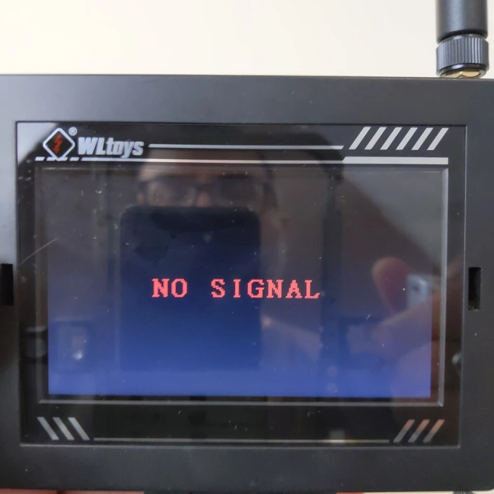 WLtoys Drone Control Remoto con Monitor FPV Pantalla Transmisor Antena Set Foto 3 de 4