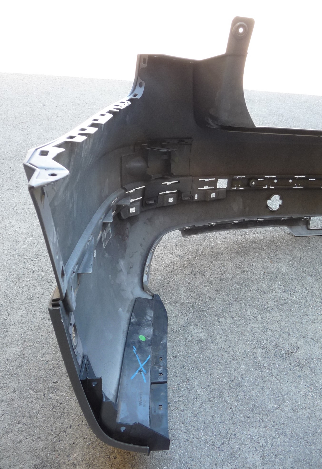 2017-2019 Bentley Bentayga BY636 rear Bumper Cover 36A807301AC OEM OE H8
