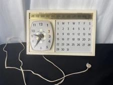 Vintage Spartus Wall Kitchen Clock Cutting Board Style 1960’s Works Model 6022 