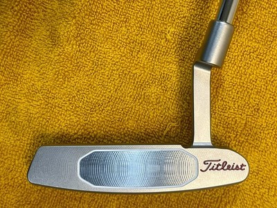 Scotty Cameron 2005 Studio Style Newport 35in 330g GRIP IN PLASTIC