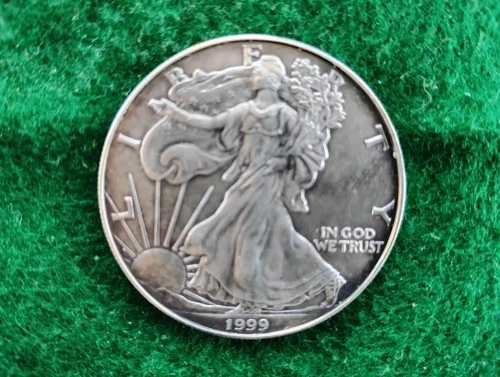 1999 Walking Liberty American Eagle Silver Dollar 1 oz. fine silver - $1 coin