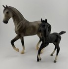 2pc Breyer Horse Classics Figurine Mare & Foal Gray/Black  Plastic — photo 1