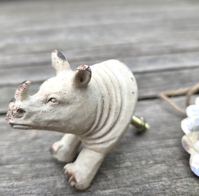 Möbelknopf Vintage Creme Duck Egg  Rhino Nashorn Afrika Griff Möbelknauf Knauf