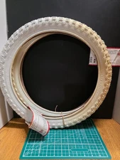 NOS KENDA K50 18X2.125 WIRE BEAD SET OF 2 TIRES WHITE (LOT 16939) 57-355