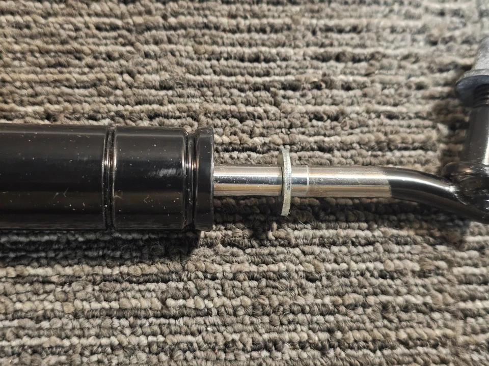 Amortiguador de dirección delantera SACHS 318 028 para Volkswagen Beetle 1964-1969 Foto 4 de 4