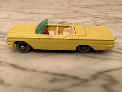 ミニカー MATCHBOX No.39 PONTIAC CONVERTIBLE VTG ORIGINAL Lesney Matchbox No. 39 YELLOW PONTIAC