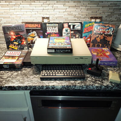 ULTRA UPGRADED Commodore Amiga 1000 +Vampire Accelerator +Gotek +Games +CF +MORE