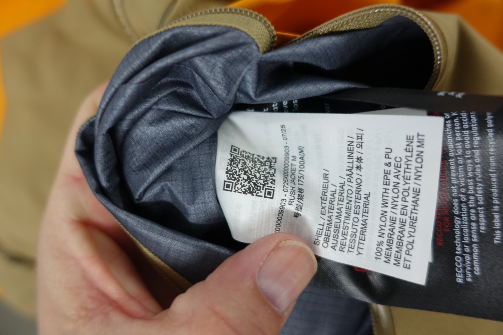 $800 Men's Arc'teryx Rush Gore-tex Shell Hooded Jacket Sz Medium in Blaze Canvas thumbnail 8