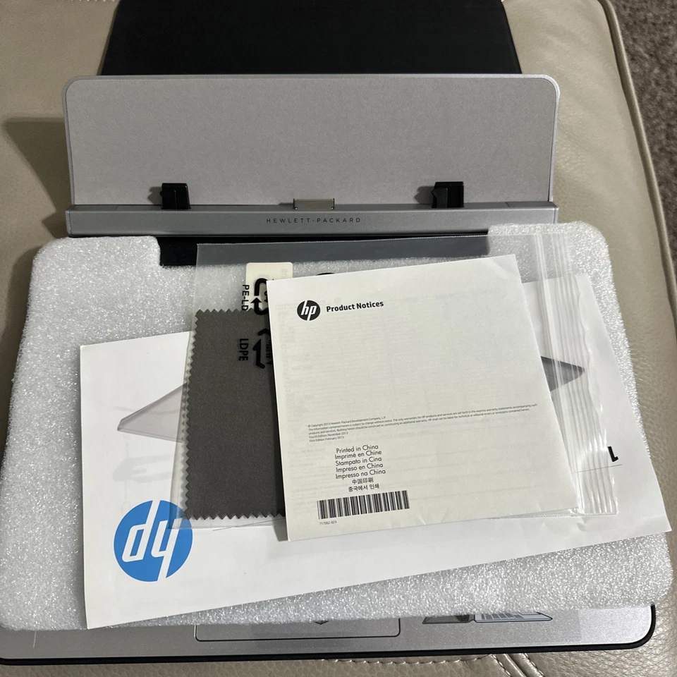 HP Elite x2 1011 G1 Travel Keyboard and Folio Case - K6B54AA ABA - Image 2 of 2