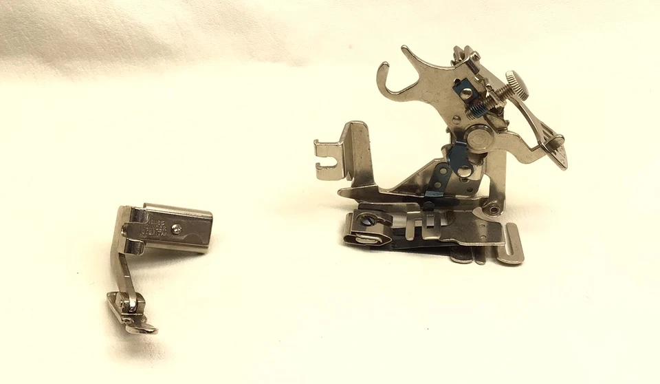 Original Singer 404 inclinado genuíno com babado ajustável zíper pé - Imagem 2 de 4